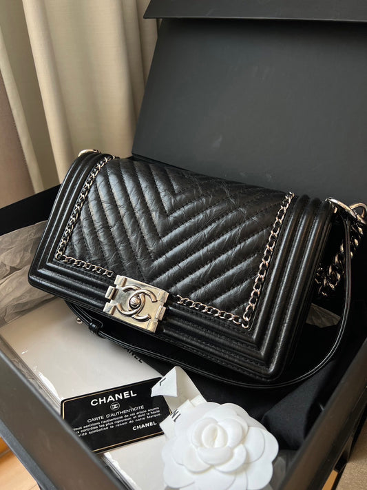 Preloved Chanel Boy 10 Black Craft Chevron with PHW